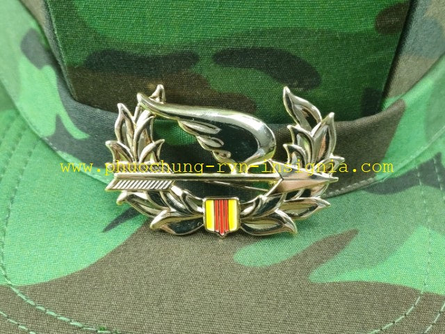 RVN Ranger Biet-Dong-Quan BDQ Metal Beret Hat Cap Badge