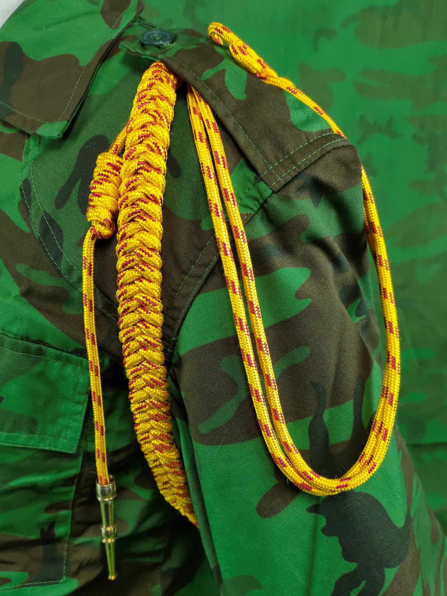 RVN Bieu-Chuong Anh-Dung Boi-Tinh Military Gallantry Cross Shoulder Cord