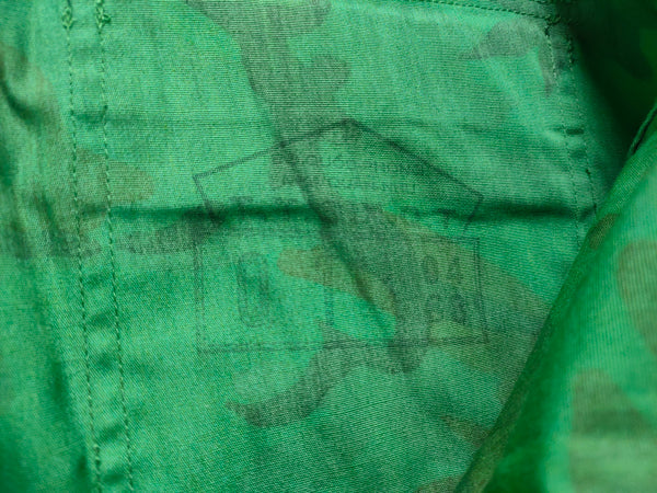 Medium Nhay-du Vietnamese Airborne Camo Leaf Pattern Zipper Shirt & Pants
