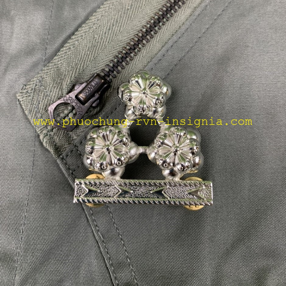 RVN VNAF Air Force Khong-Quan Viet-Nam Cong-Hoa Colonel Metal Rank Badge