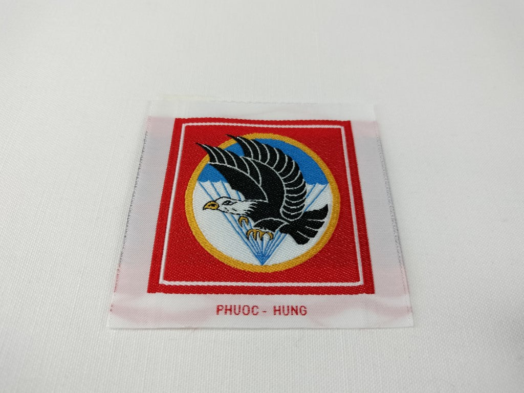 RVN Vietnamese Airborne Division Su-Doan Nhay-Du Shoulder Woven Patch