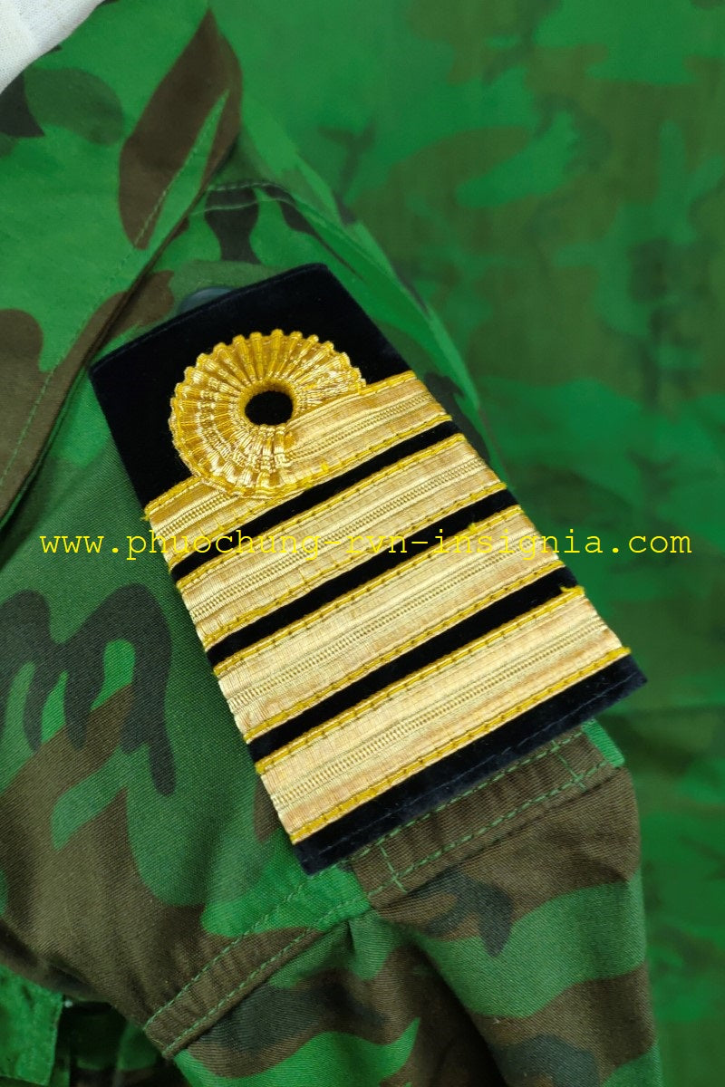 Hai-Quan Dai-Ta - LDNN / RVN Navy - SEAL Colonel Shoulder Rank Slide Set