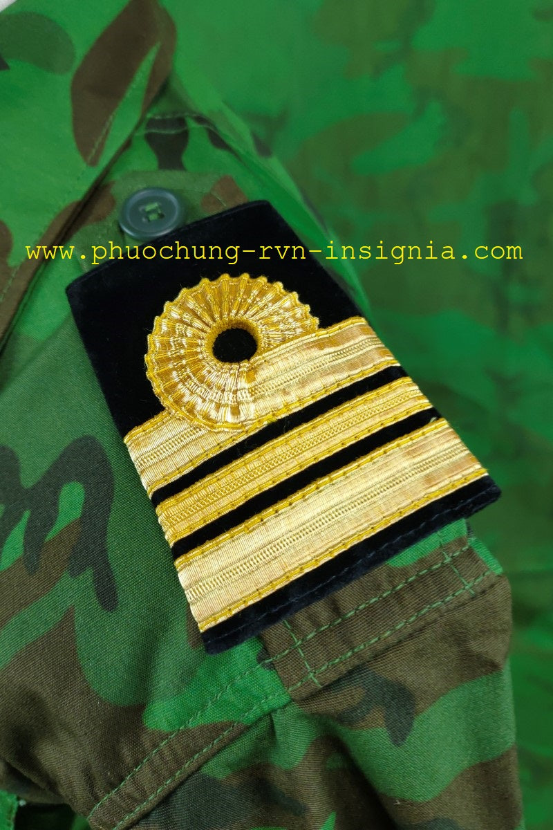 Hai-Quan Thieu-Ta - LDNN / RVN Navy - SEAL Major Shoulder Rank Slide Set
