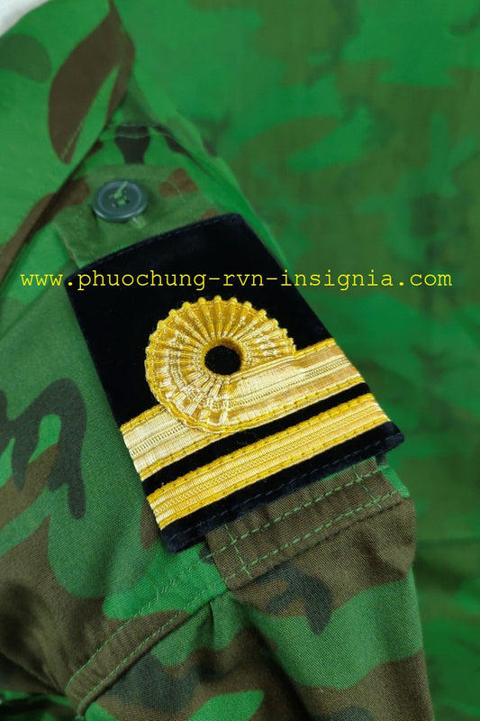 Hai-Quan Trung-Uy - LDNN / RVN Navy - SEAL First-Lieutenant Shoulder Rank Slide Set