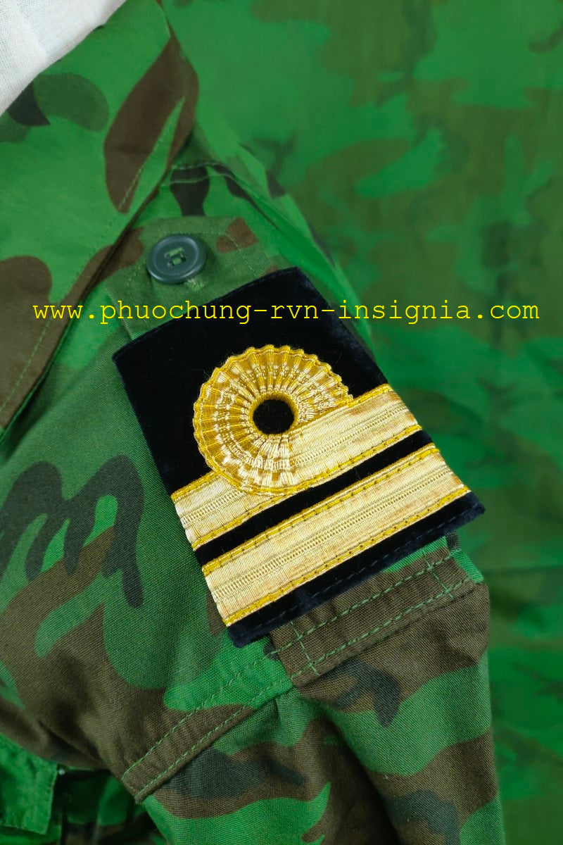 Hai-Quan Dai-Uy - LDNN / RVN Navy - SEAL Captain Shoulder Rank Slide Set