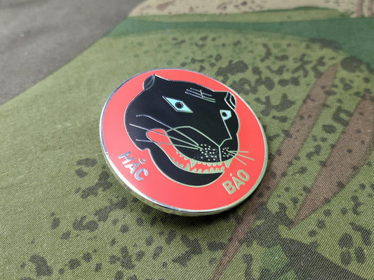 RVN 1st Division Recon Company Hac-Bao Black Panther Beret Badge